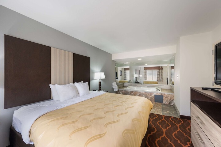 Room 20 of 36