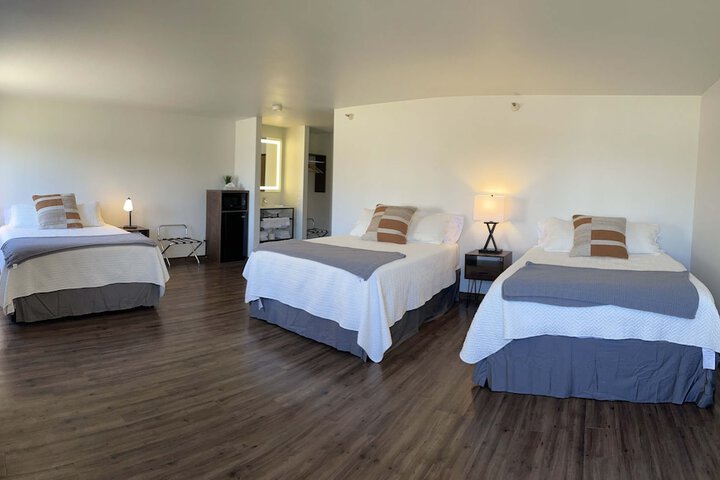 Room 7 of 16
