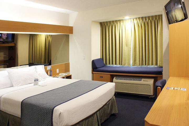 Room 30 of 89