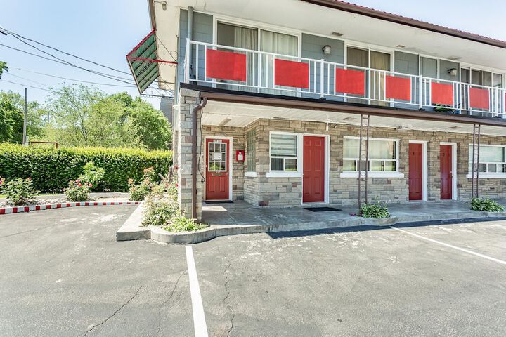 Hotel 3 of 60