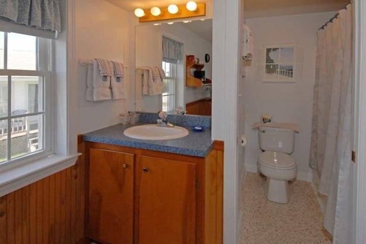 Room 12 of 62
