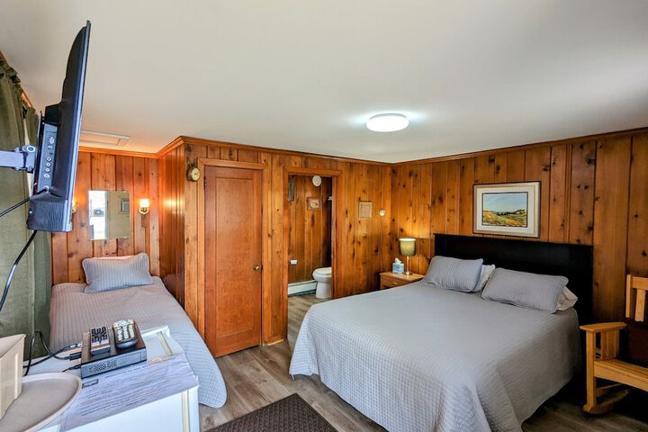 Room 103 of 140