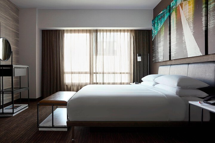 Room 43 of 86