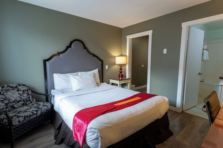 Room 28 of 51