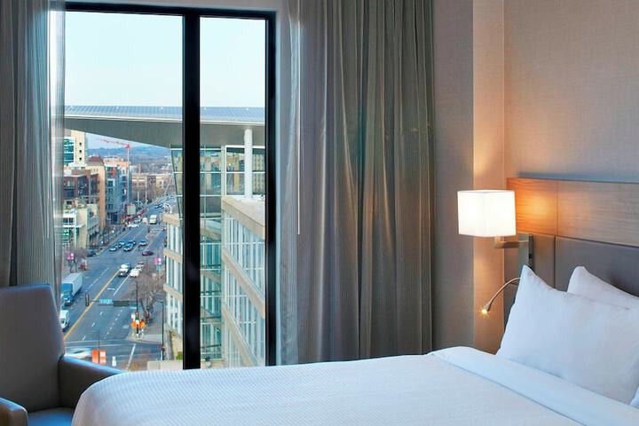 AC Hotel by Marriott Minneapolis Downtown