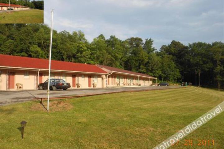 Motel 22 Mapleton Depot