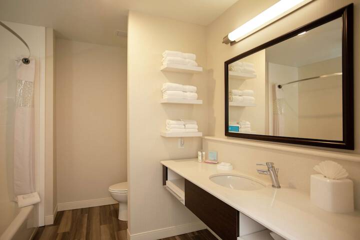 Room 6 of 29