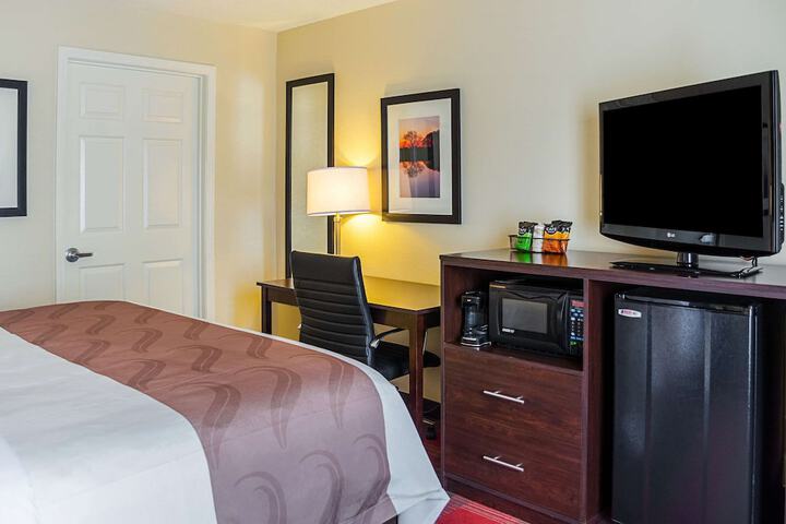 Room 14 of 34