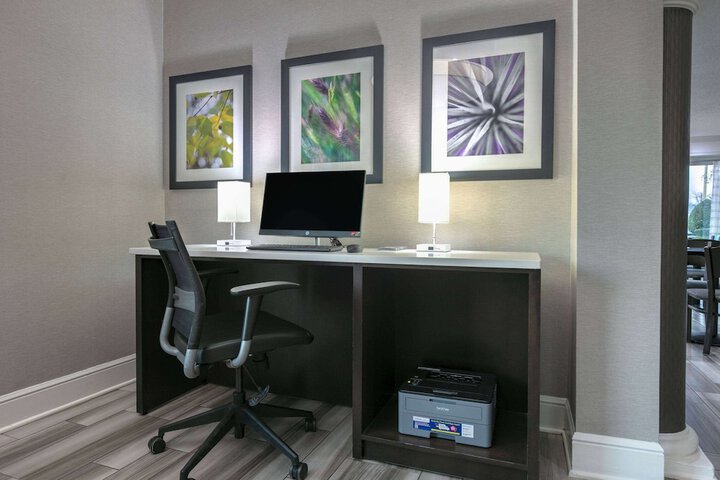 Business Center 102 of 102
