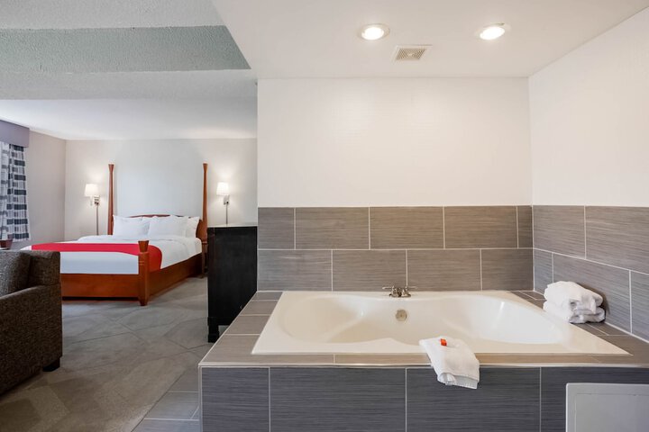Room 28 of 49