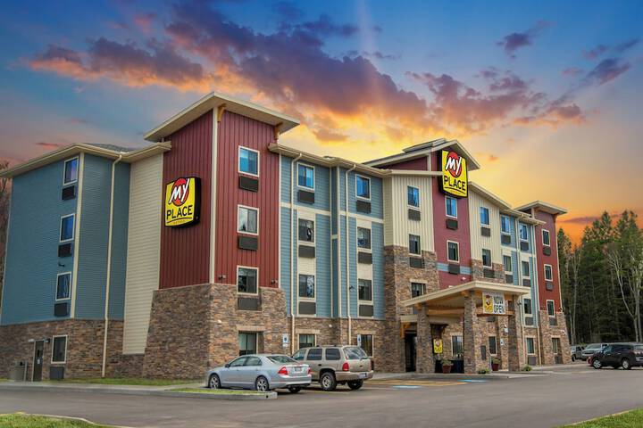 My Place Hotel - Marquette MI