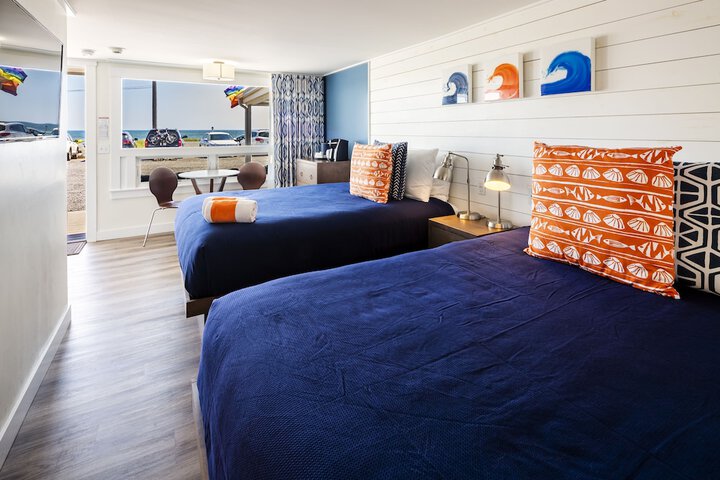 Room 15 of 34