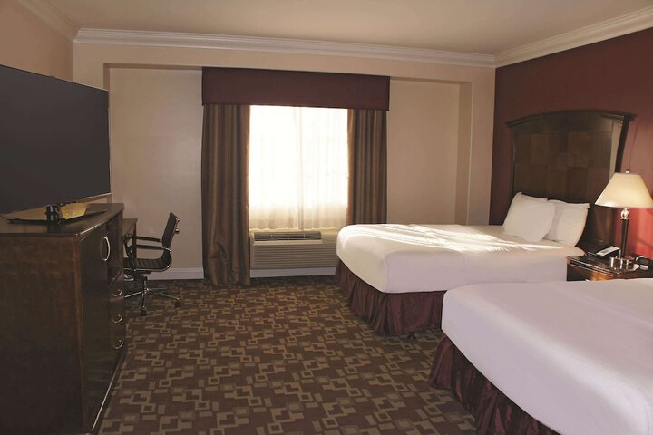 Room 22 of 40