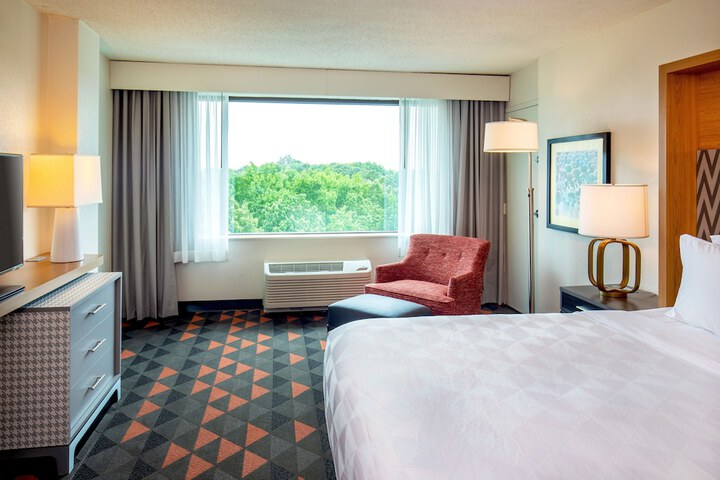 Room 18 of 38