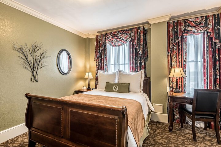 Hotel Bothwell Sedalia Central District an Ascend Collection Hotel