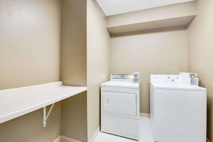 Room 4 of 13