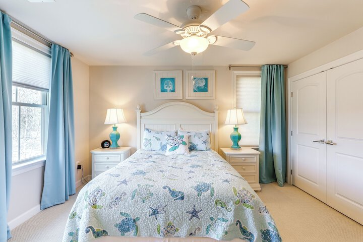 Swim Hike & Chill: Spacious Ocean View Townhome!