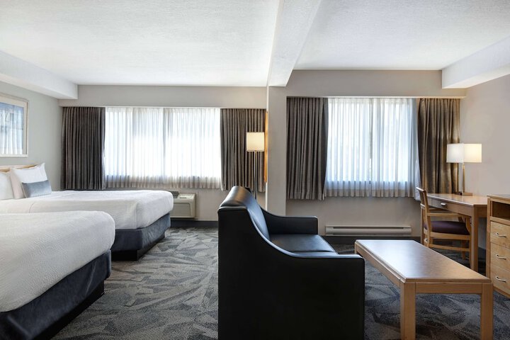 Days Inn by Wyndham Victoria Airport Sidney