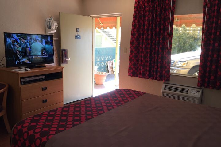 Room 69 of 100