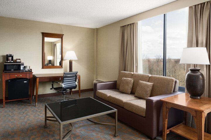 Room 21 of 48