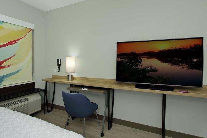 Room 18 of 34