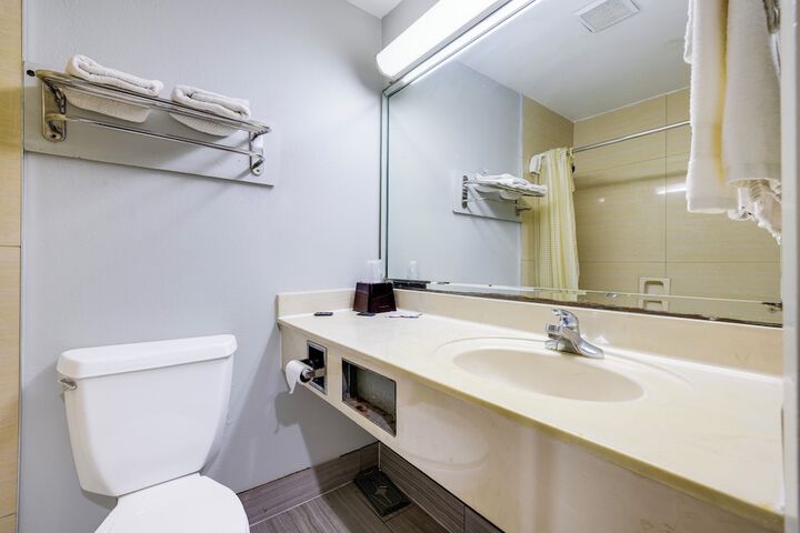 Hotel O Luxury Inn Channelview Baytown I-10
