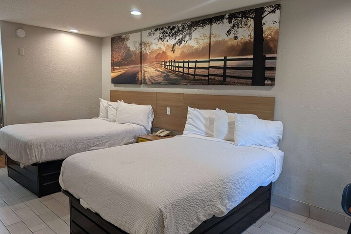 Room 14 of 25
