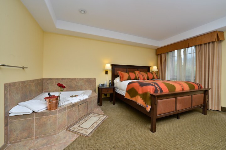 Room 35 of 62