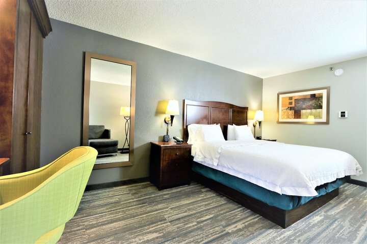 Room 15 of 28