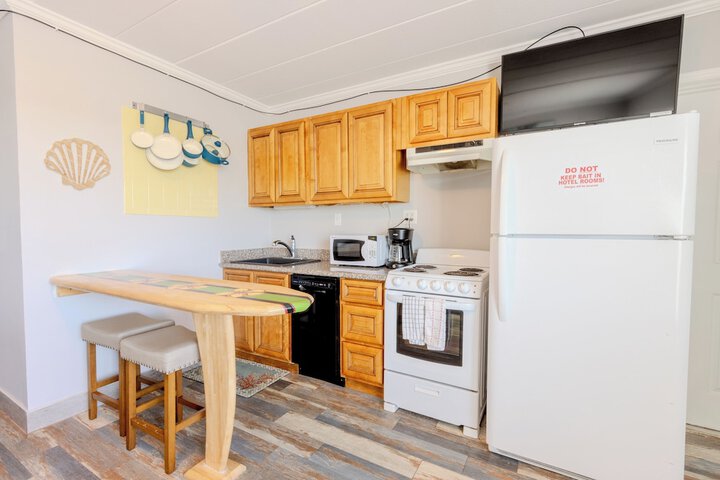 Shark Reef Resort Motel & Cottages