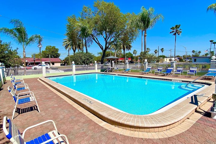 Pool 6 of 26