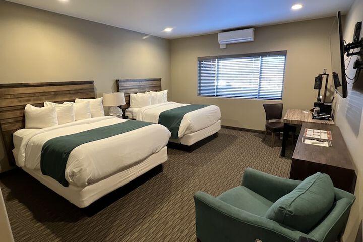 Room 33 of 67