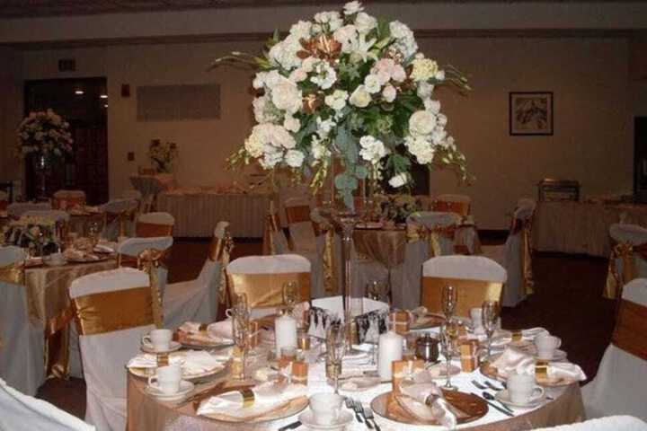 NICHOLS VILLAGE HOTEL AND SPA