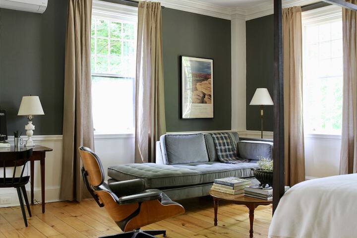 Room 16 of 26
