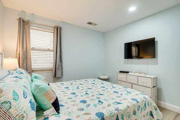 Sunrise Oceanview Escape & Pool in N Topsail Beach