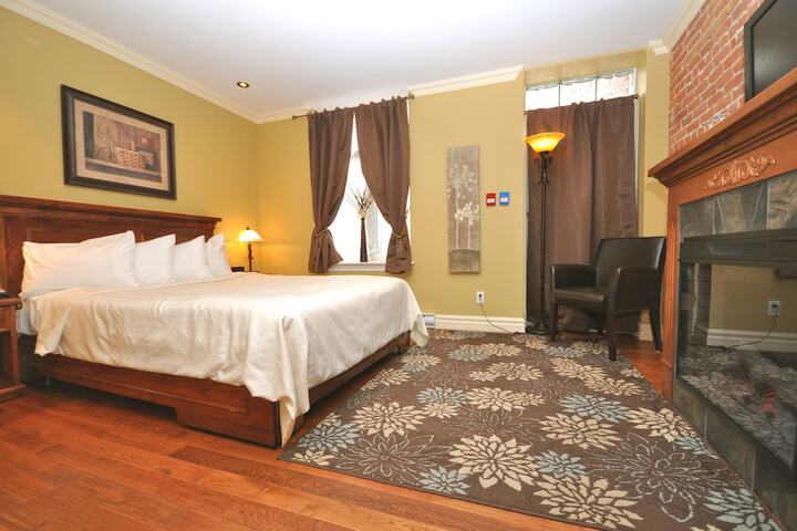 Room 6 of 42