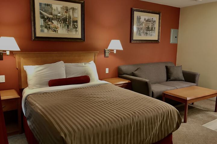 Room 30 of 38