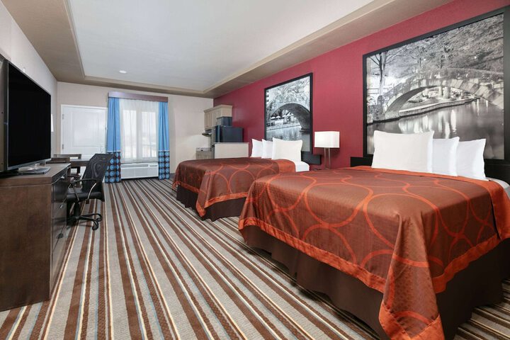 Super 8 by Wyndham Karnes City