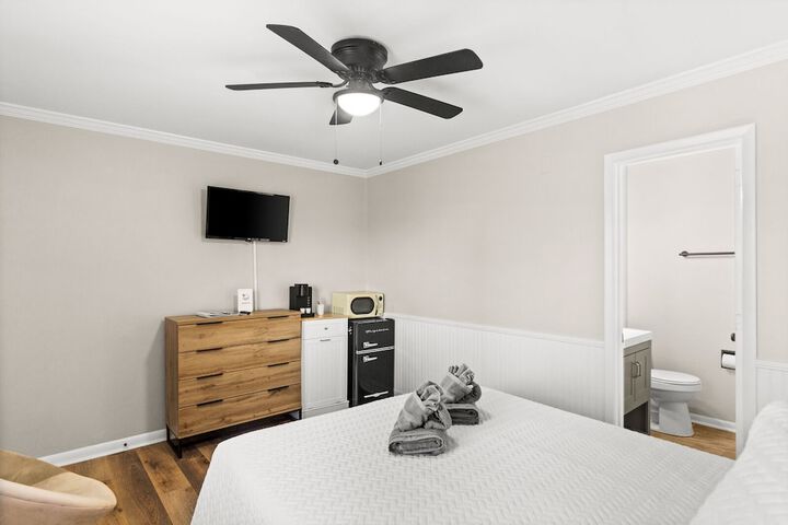 Room 121 of 164