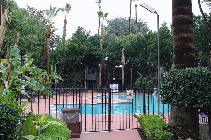 Pool 11 of 76