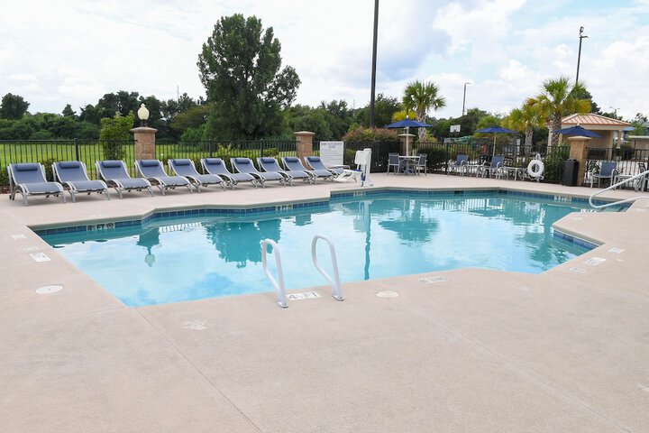 Pool 14 of 105