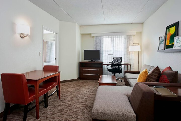 Room 11 of 23