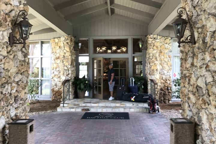 Hotel 3 of 117
