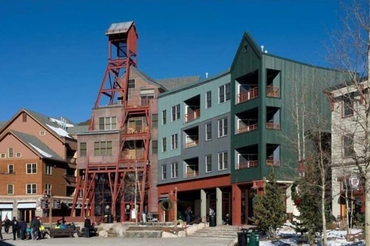 1 Bedroom Mountain Condo in River Run Village with Beautiful Mountain Views and Walking Distance to Ski