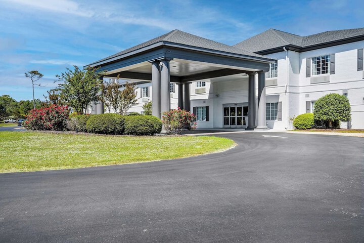 Blue Water Inn & Suites BW Signature Collection