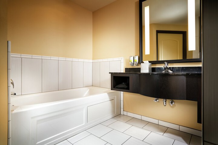 Room 33 of 55