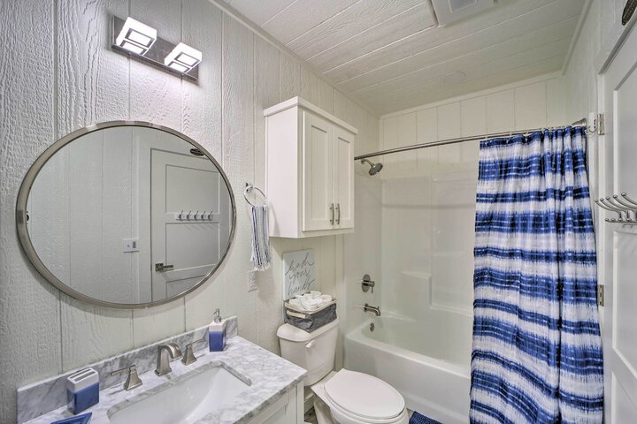 Private Beach: Waterfront Disney Getaway!