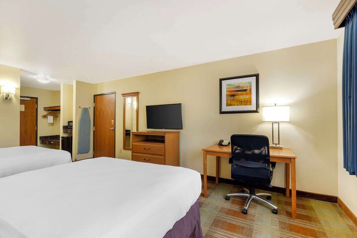 Room 18 of 34