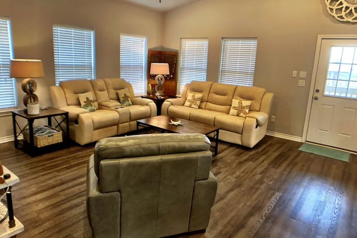 A Silver Lining 4 Br Home
