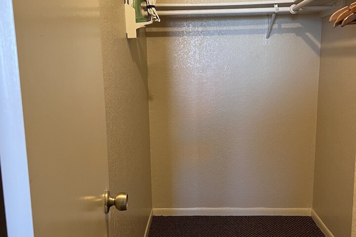 Room 15 of 16